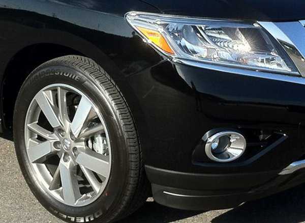Nissan Pathfinder 2013: le immagini ufficiali
