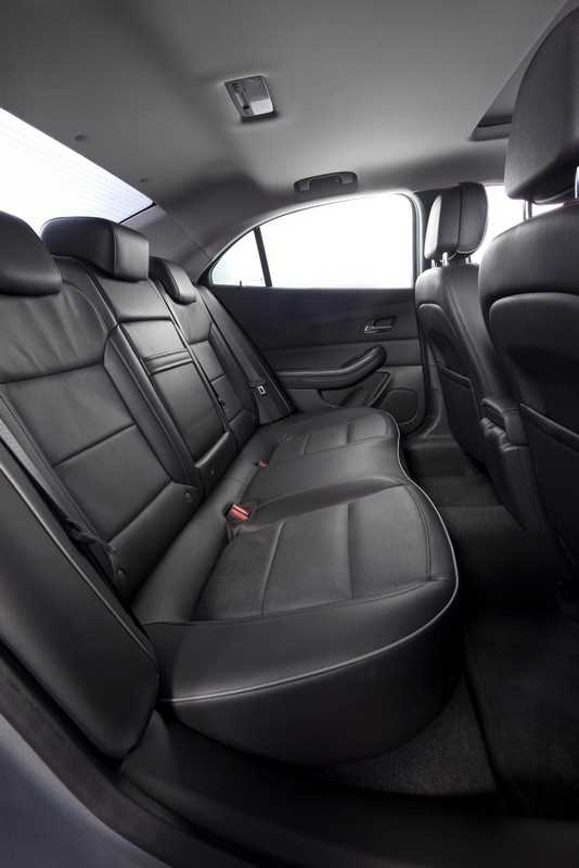 Chevrolet Malibu 2012, interni