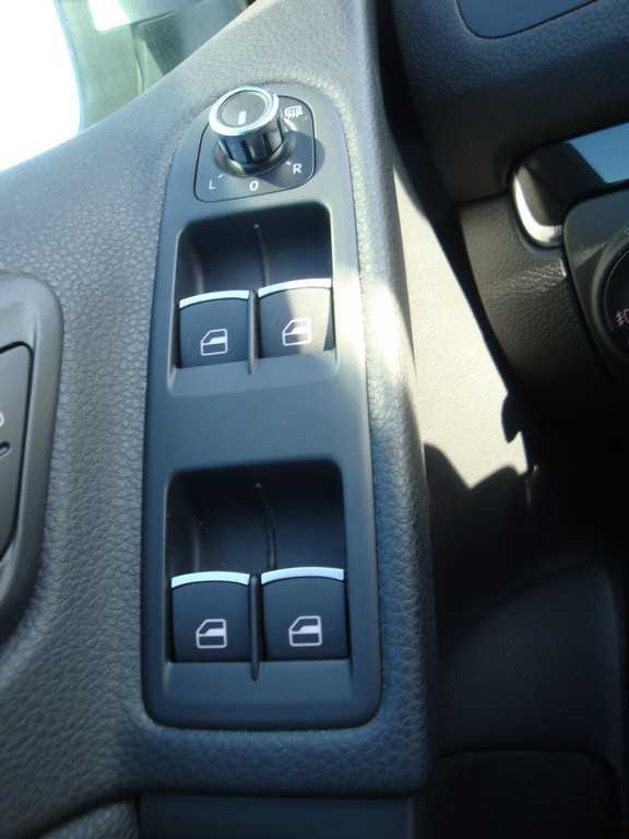 Volkswagen Golf Cabrio 1.6 TDI Cabriolet in prova