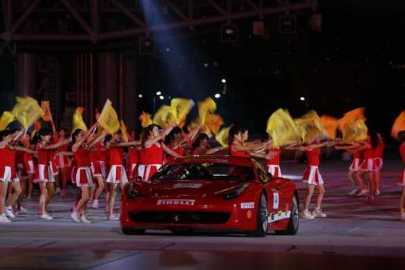 Ferrari, festa per i 20 anni in Cina