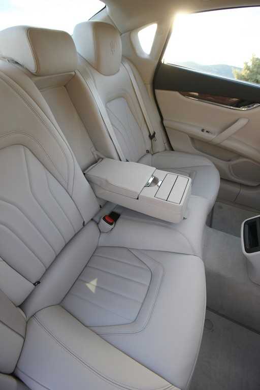 Maserati Quattroporte 2013: nuove foto