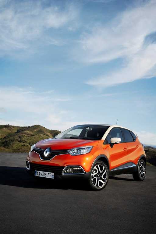 Renault Captur: prime immagini ufficiali