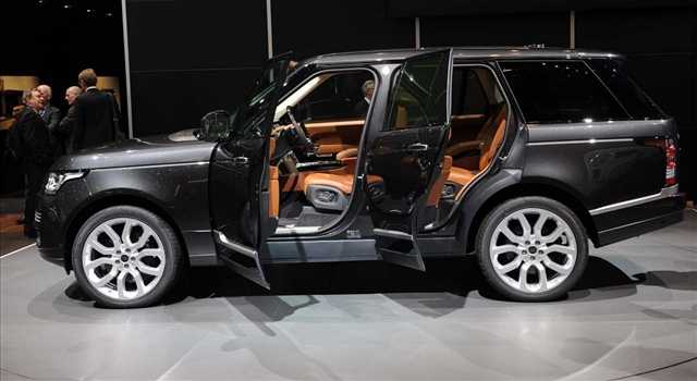 Stand Land Rover al Salone di Ginevra 2013