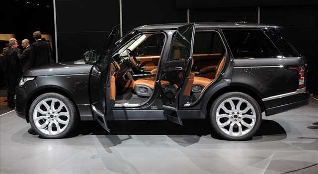 Stand Land Rover al Salone di Ginevra 2013