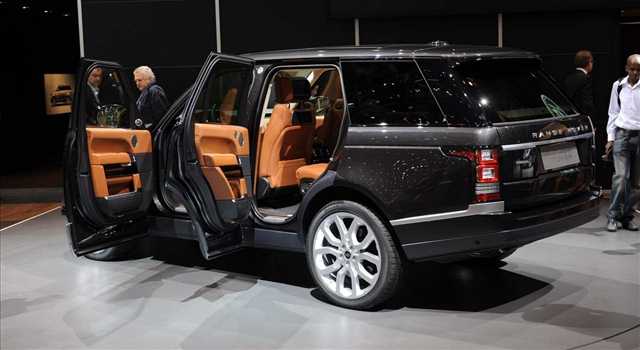 Stand Land Rover al Salone di Ginevra 2013