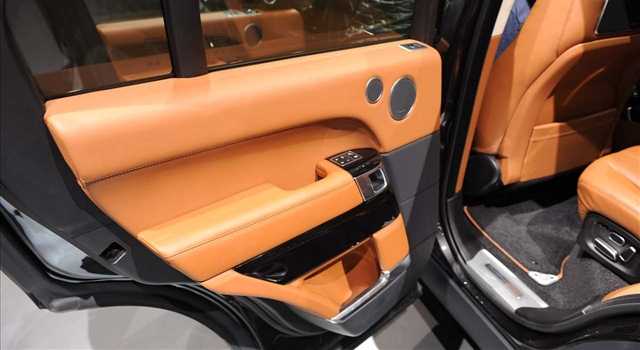 Stand Land Rover al Salone di Ginevra 2013