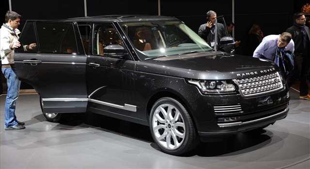 Stand Land Rover al Salone di Ginevra 2013