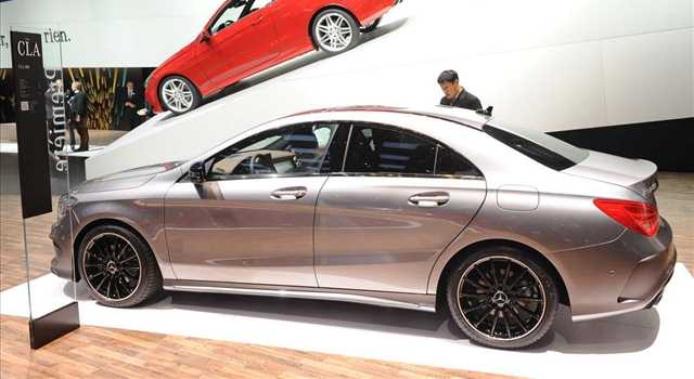 Stand Mercedes-Benz al Salone di Ginevra 2013