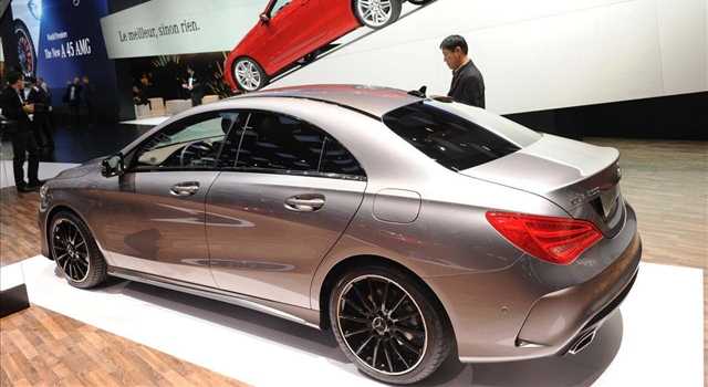 Stand Mercedes-Benz al Salone di Ginevra 2013