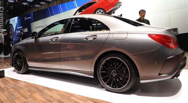Stand Mercedes-Benz al Salone di Ginevra 2013