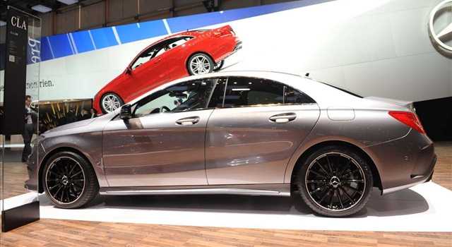 Stand Mercedes-Benz al Salone di Ginevra 2013
