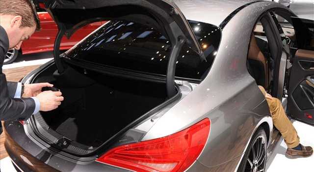 Stand Mercedes-Benz al Salone di Ginevra 2013