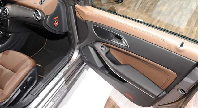 Stand Mercedes-Benz al Salone di Ginevra 2013