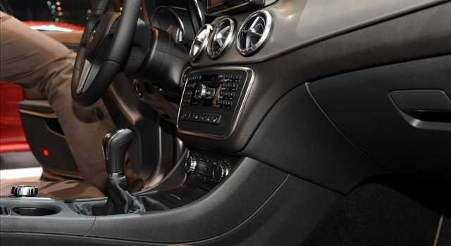 Stand Mercedes-Benz al Salone di Ginevra 2013