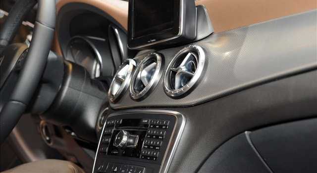 Stand Mercedes-Benz al Salone di Ginevra 2013