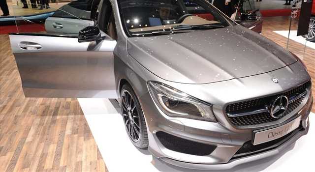 Stand Mercedes-Benz al Salone di Ginevra 2013