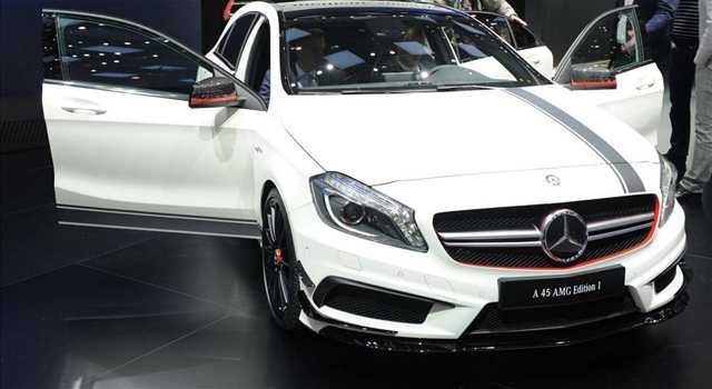 Stand Mercedes-Benz al Salone di Ginevra 2013