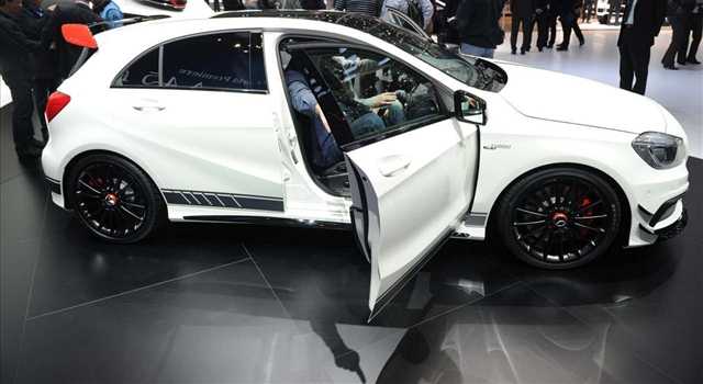 Stand Mercedes-Benz al Salone di Ginevra 2013