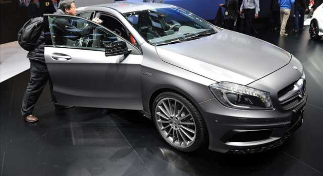 Stand Mercedes-Benz al Salone di Ginevra 2013