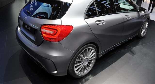 Stand Mercedes-Benz al Salone di Ginevra 2013