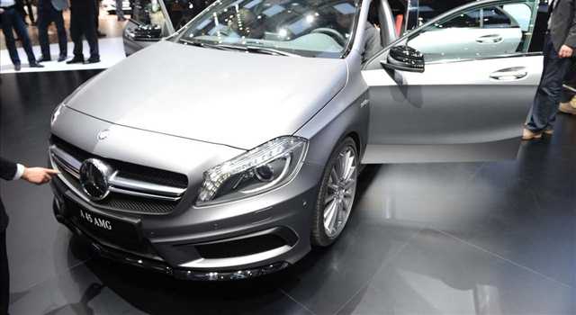 Stand Mercedes-Benz al Salone di Ginevra 2013