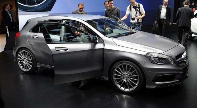 Stand Mercedes-Benz al Salone di Ginevra 2013