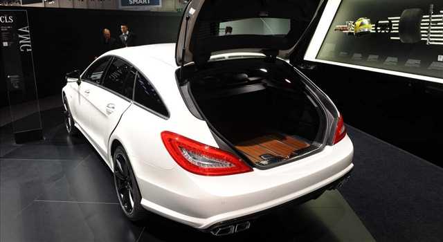 Stand Mercedes-Benz al Salone di Ginevra 2013