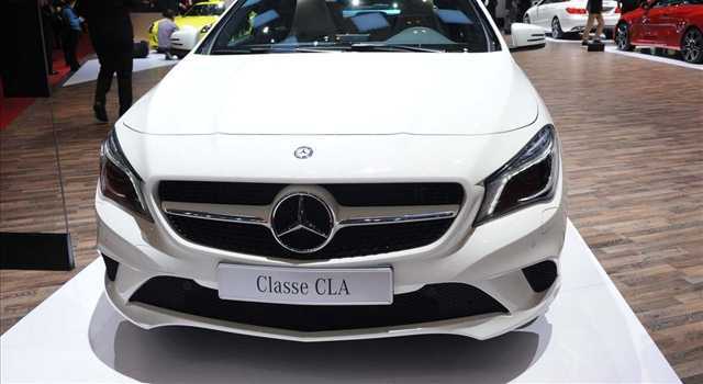Stand Mercedes-Benz al Salone di Ginevra 2013