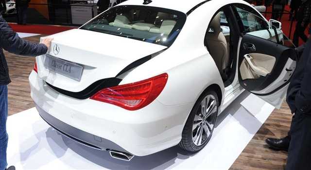 Stand Mercedes-Benz al Salone di Ginevra 2013