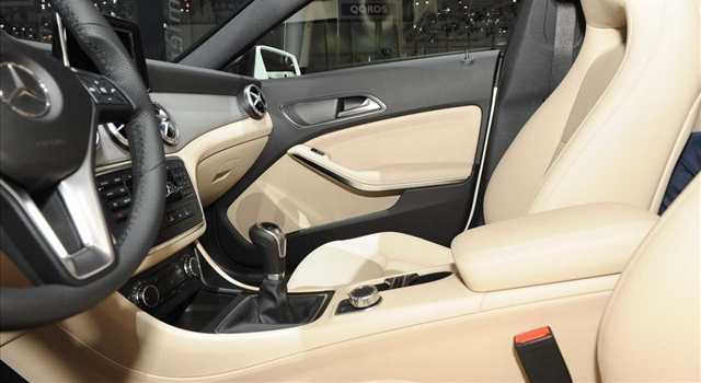 Stand Mercedes-Benz al Salone di Ginevra 2013