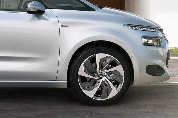Nuova Citroen C4 Picasso: immagini ufficiali