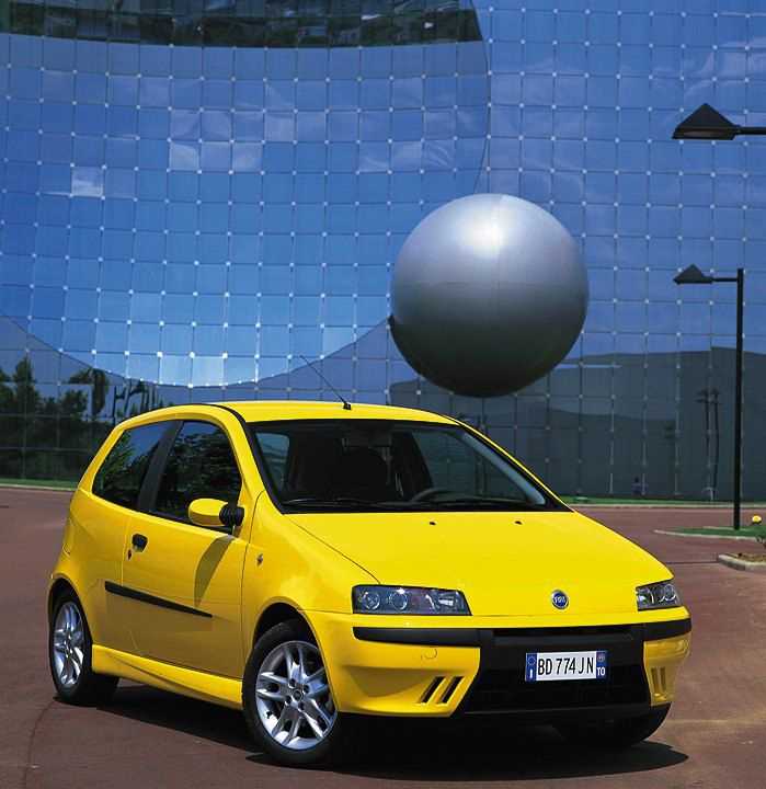 Fiat Punto compie 20 anni