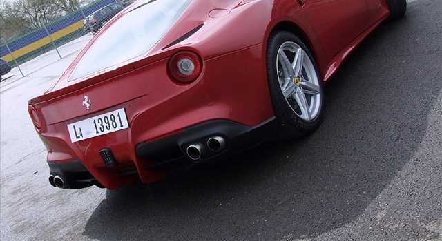 Ferrari F12 Berlinetta: la prova su strada