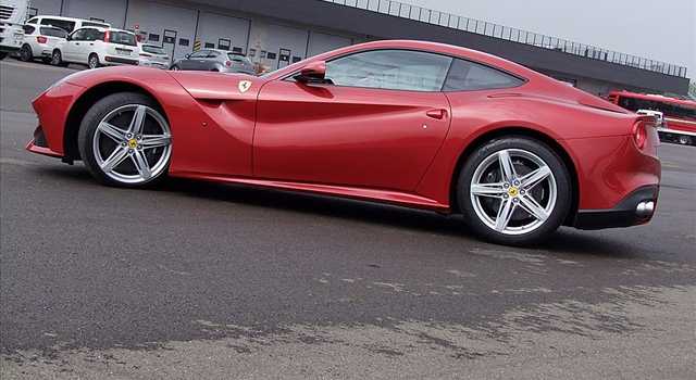 Ferrari F12 Berlinetta: la prova su strada
