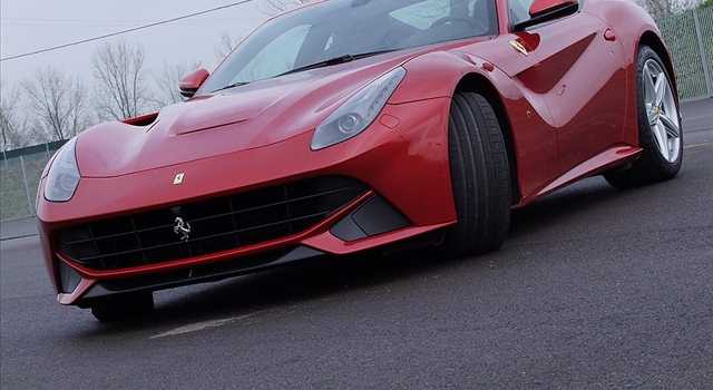 Ferrari F12 Berlinetta: la prova su strada