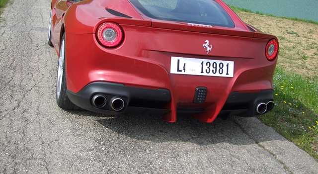 Ferrari F12 Berlinetta: la prova su strada