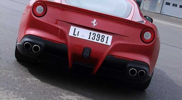 Ferrari F12 Berlinetta: la prova su strada