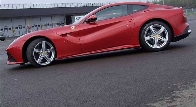 Ferrari F12 Berlinetta: la prova su strada