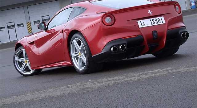 Ferrari F12 Berlinetta: la prova su strada