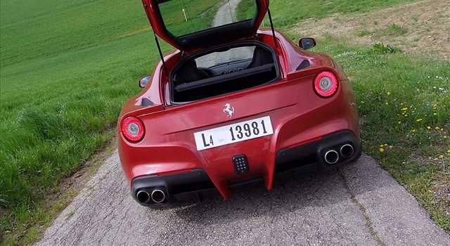 Ferrari F12 Berlinetta: la prova su strada