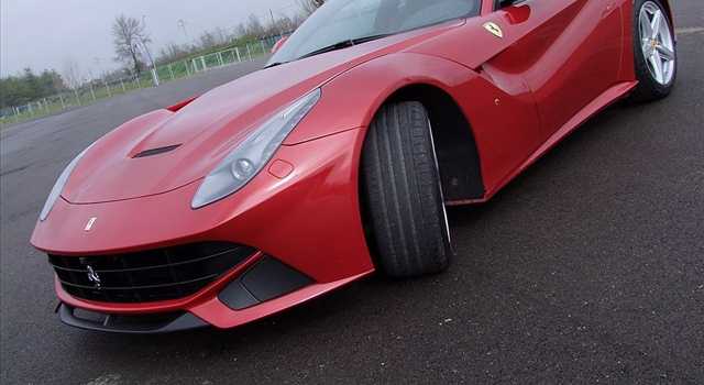 Ferrari F12 Berlinetta: la prova su strada