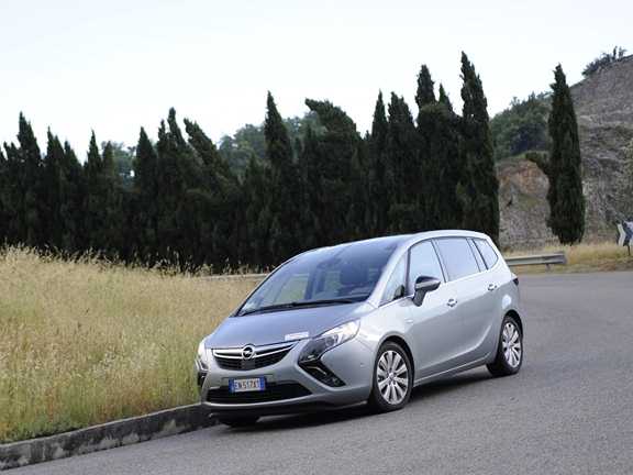 Opel Zafira Tourer: la prova su strada