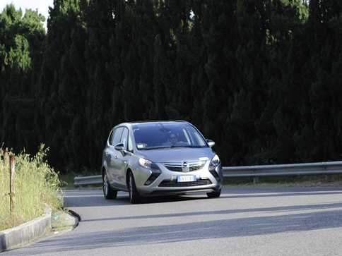 Opel Zafira Tourer: la prova su strada