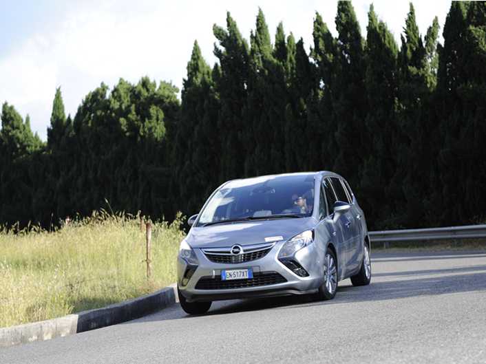 Opel Zafira Tourer: la prova su strada