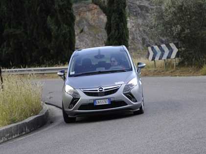 Opel Zafira Tourer: la prova su strada