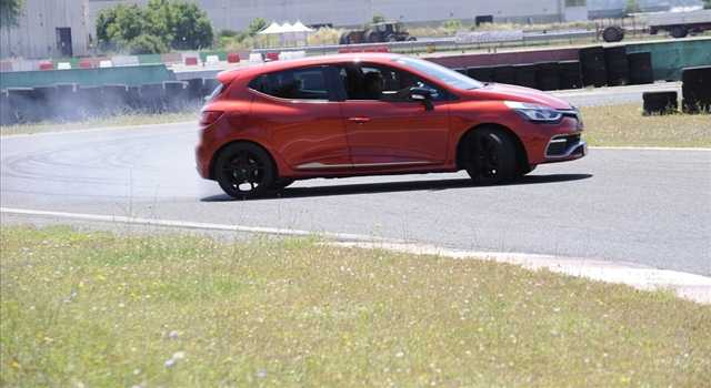 Renault Clio RS: la prova su strada e in pista