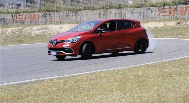 Renault Clio RS: la prova su strada e in pista