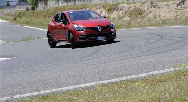 Renault Clio RS: la prova su strada e in pista