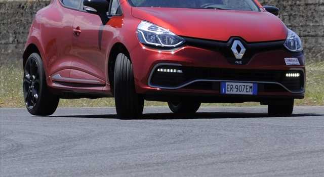 Renault Clio RS: la prova su strada e in pista