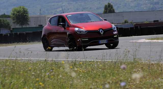 Renault Clio RS: la prova su strada e in pista